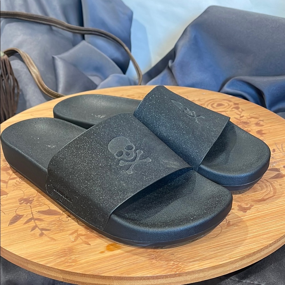 Brandblack Black Skull Sandals